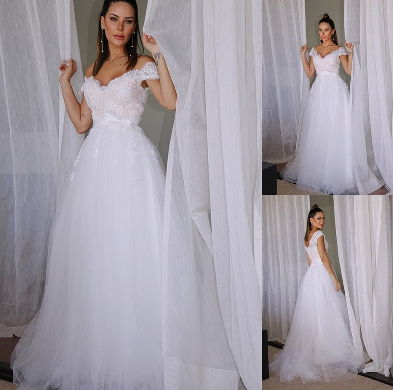 A-Line/Princess Tulle V-neck Lace Sleeveless Floor-Length Wedding Dresses