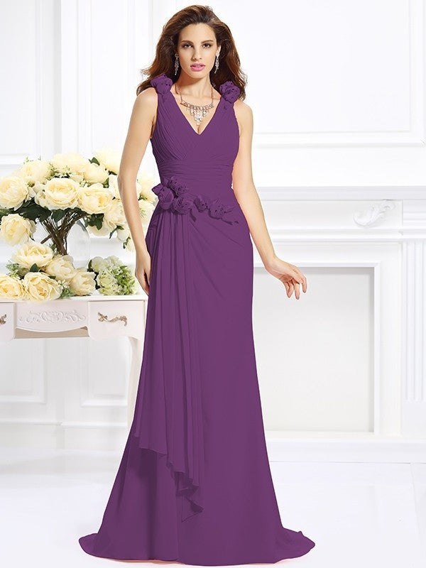 Sleeveless Hand-Made V-neck Trumpet/Mermaid Flower Long Chiffon Bridesmaid Dresses