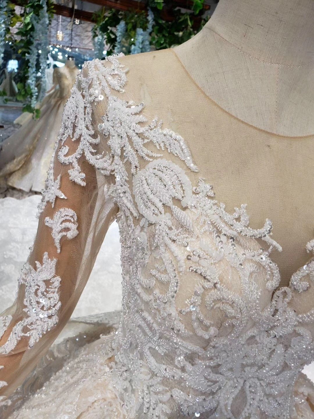 Princess Long Sleeve Beads Lace Appliques Ivory Prom Dresses Quinceanera Dresses P1070