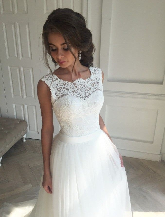 Charming white tulle lace round neck wedding dresses