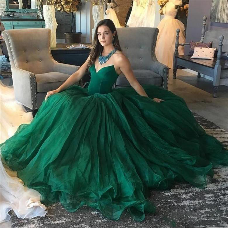 Elegant Green Ball Gown Sweetheart Strapless Sleeveless Quinceanera Prom Dresses UK JS479