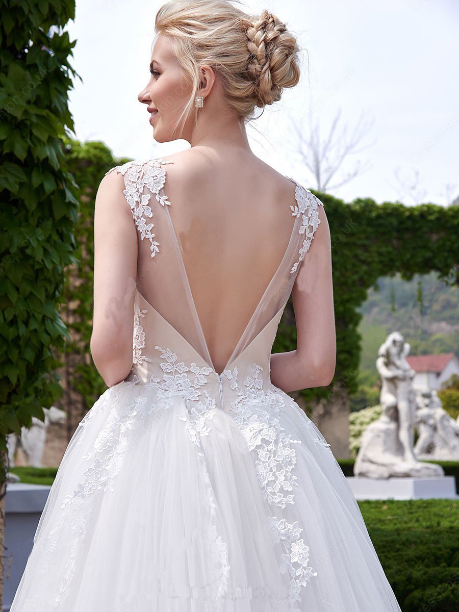 New Style A-line Scoop Neck Tulle Appliques Lace Court Train Backless Wedding Dress JS633